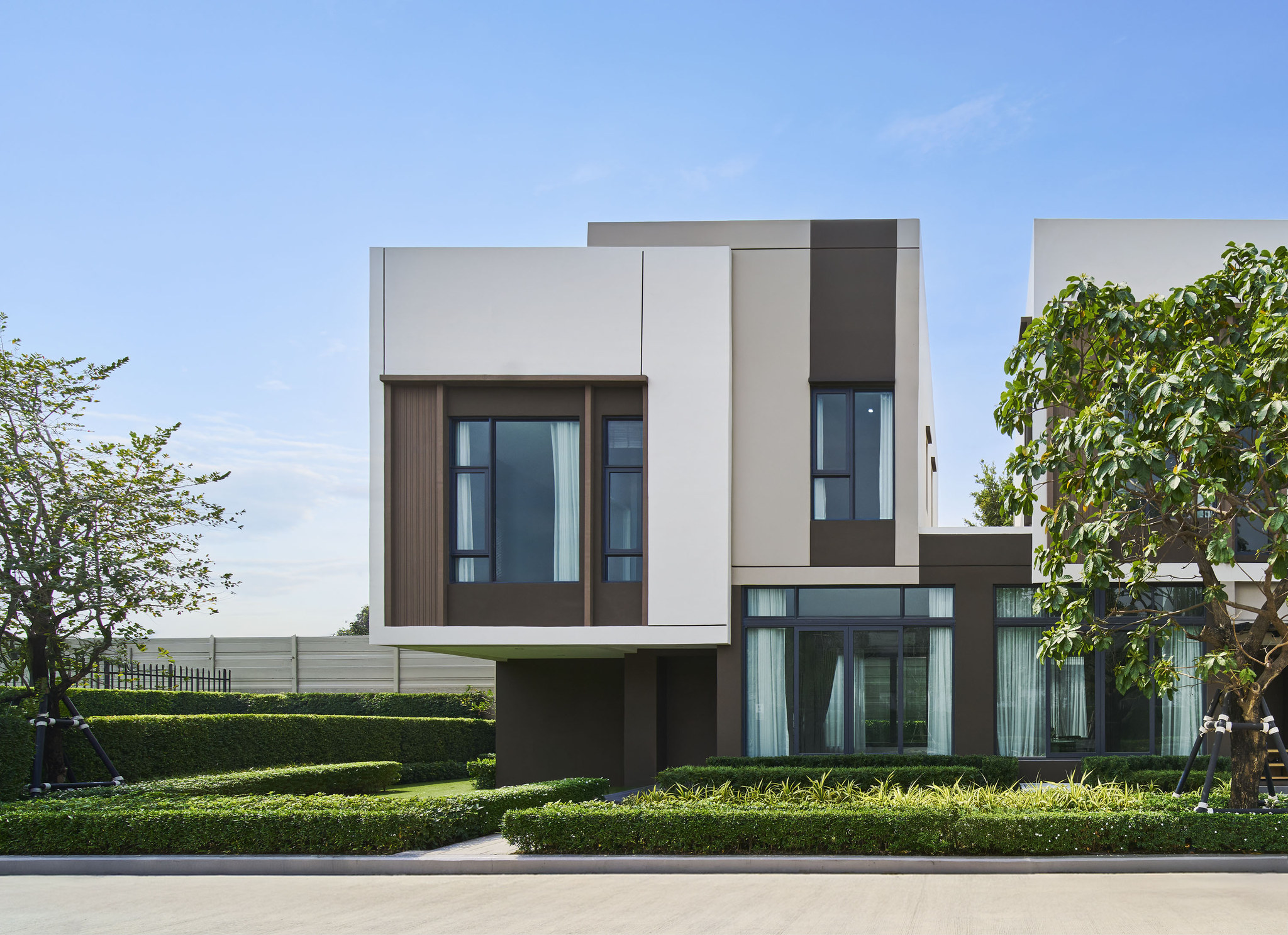 Modern residence